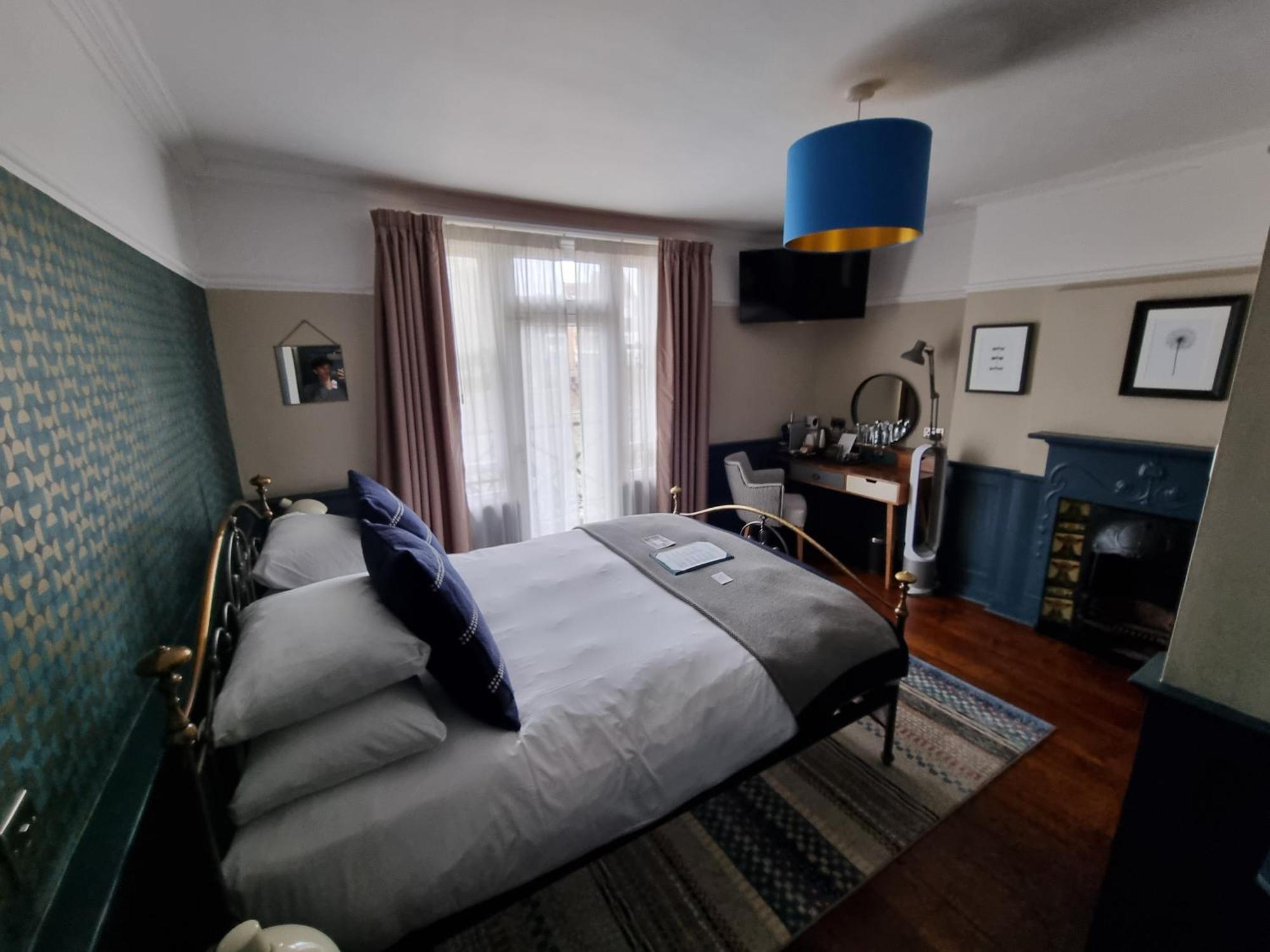 The Swan Hotel Стейнс Экстерьер фото