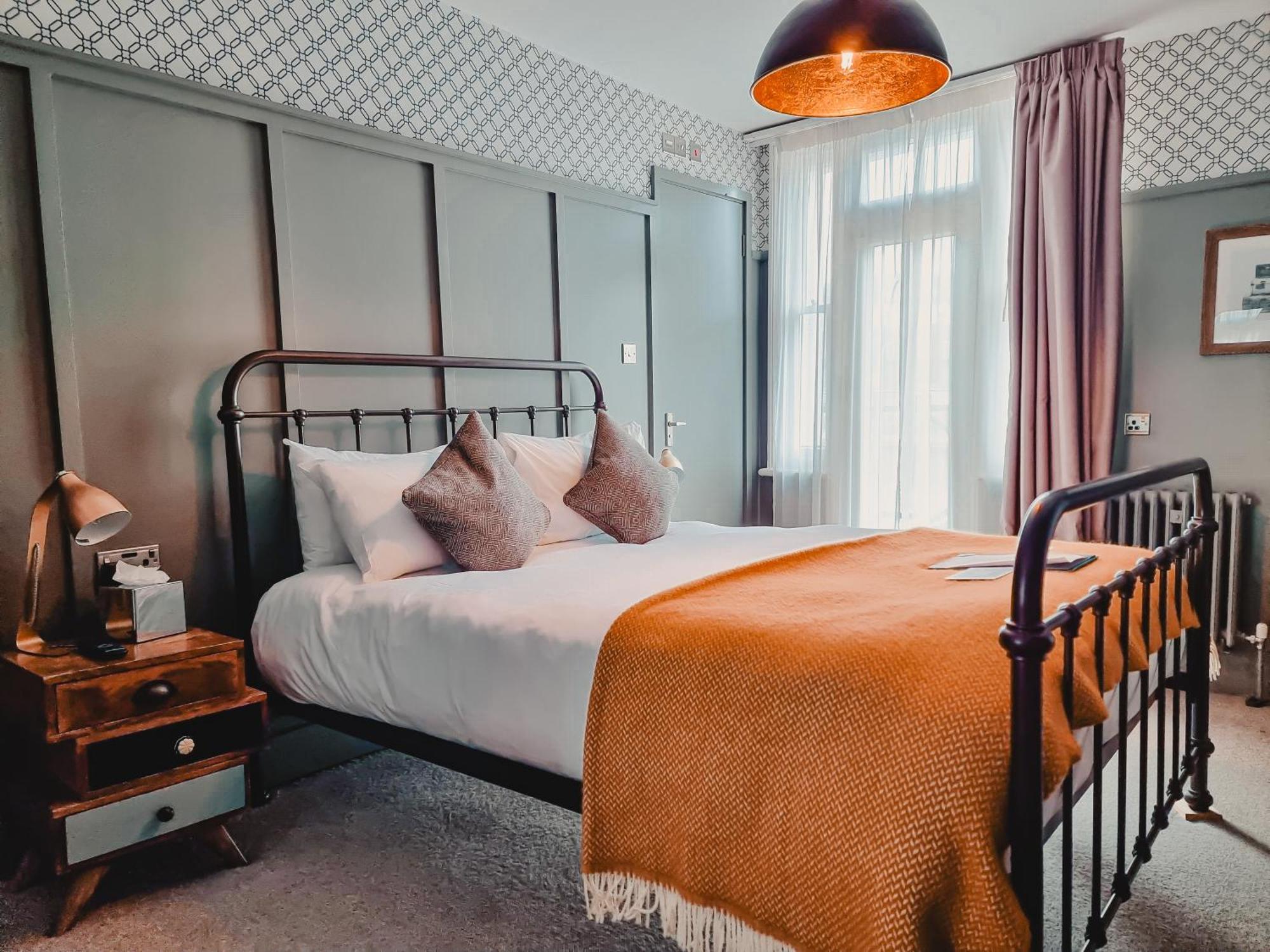 The Swan Hotel Стейнс Экстерьер фото