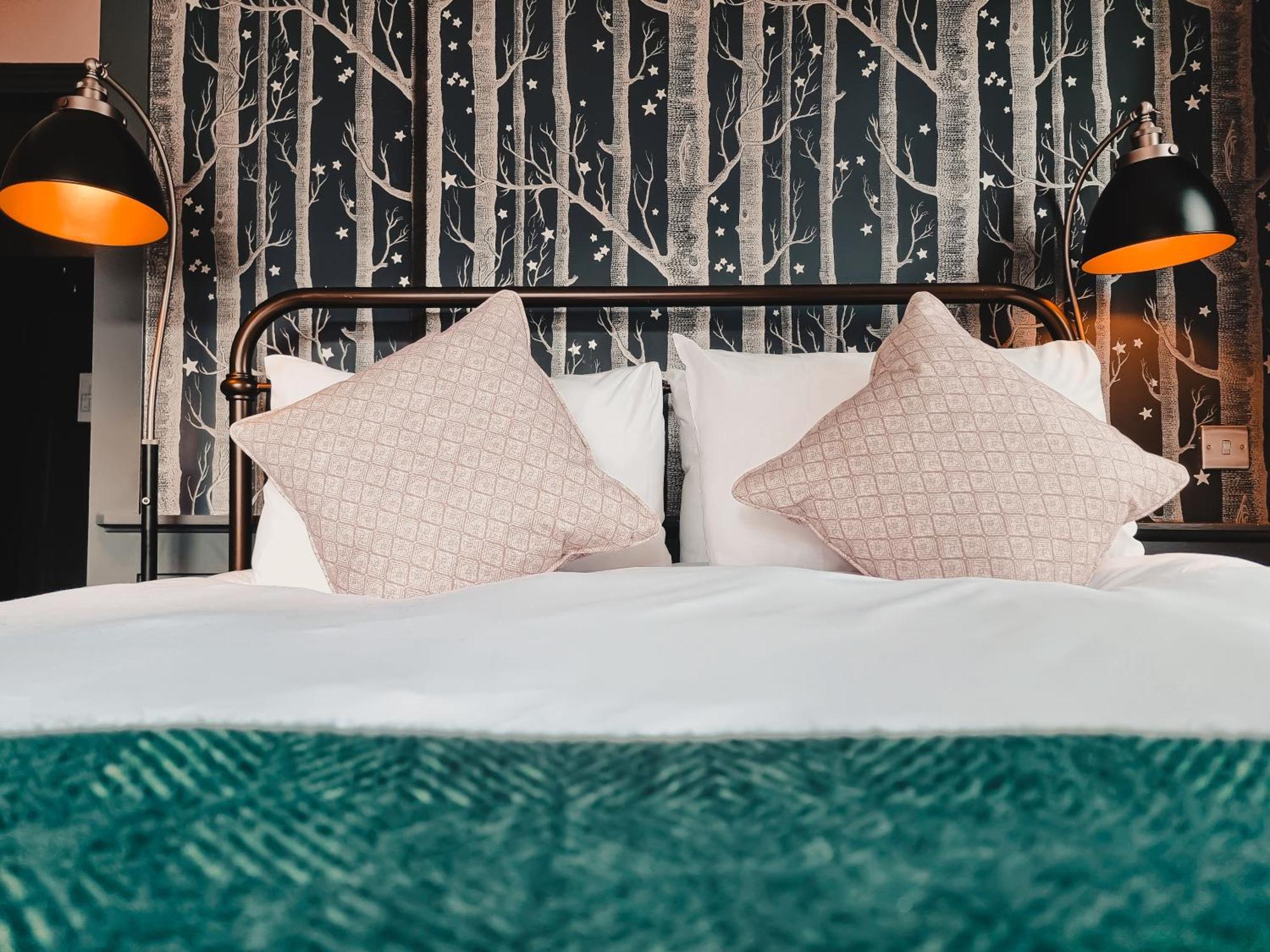 The Swan Hotel Стейнс Экстерьер фото
