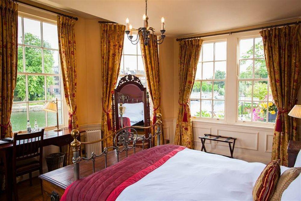 The Swan Hotel Стейнс Экстерьер фото