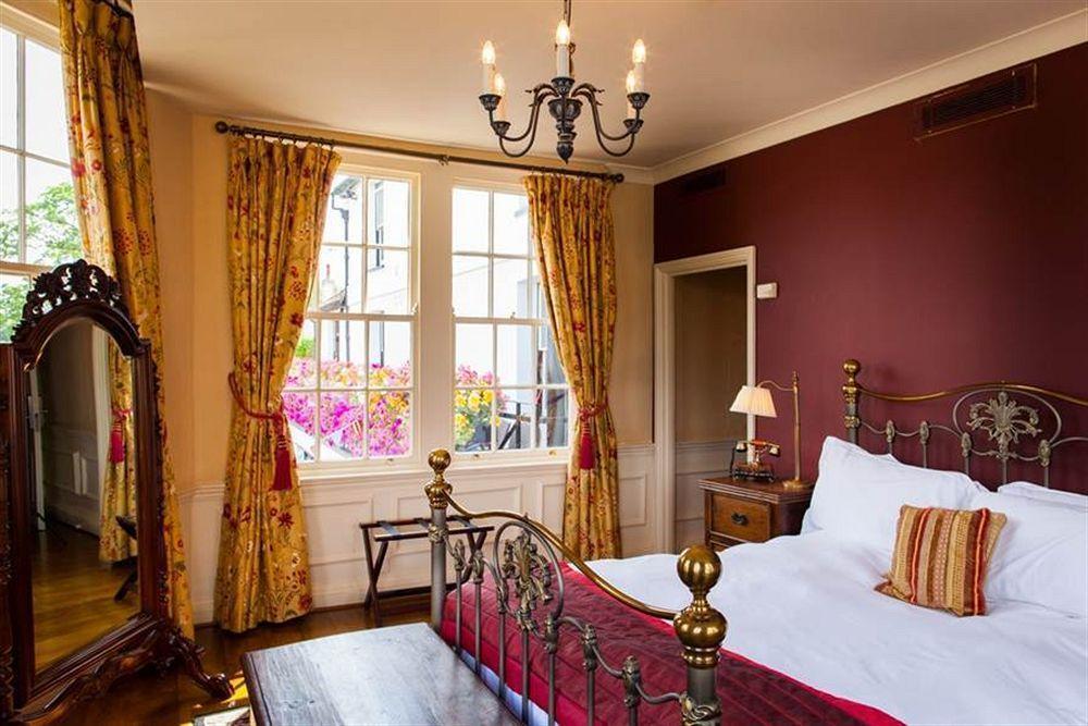 The Swan Hotel Стейнс Экстерьер фото