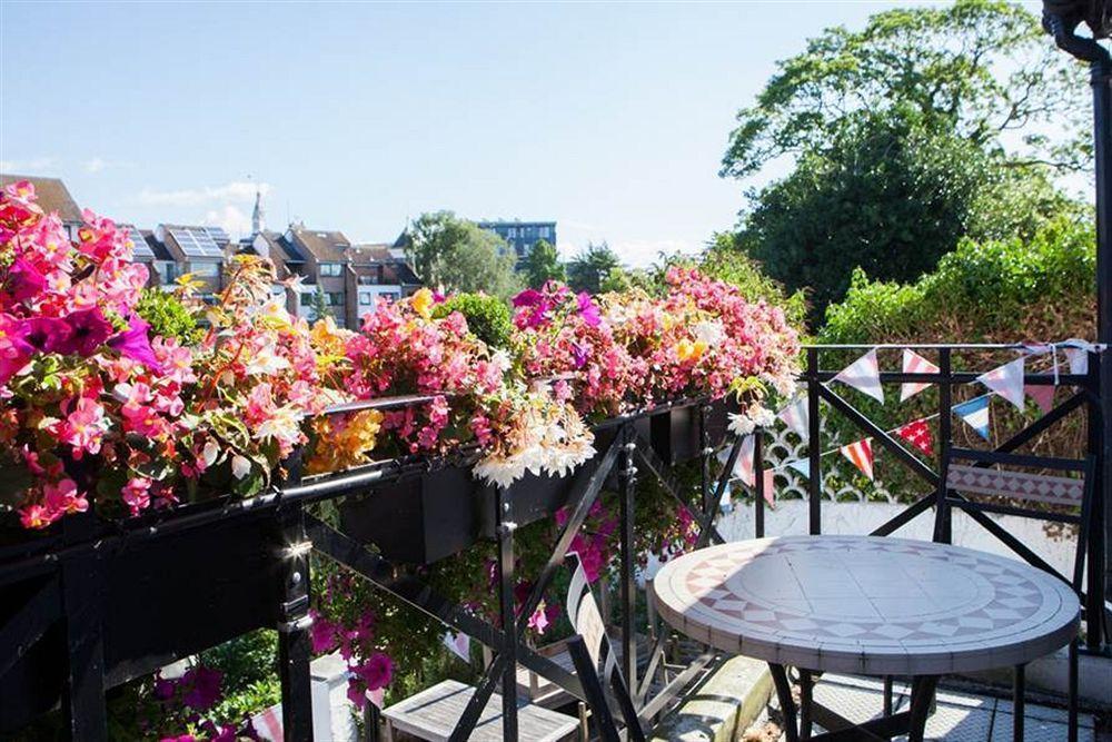 The Swan Hotel Стейнс Экстерьер фото